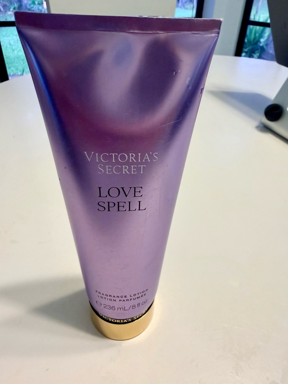 NEW VICTORIA'S SECRET LOVE SPELL
FRAGRANCE BODY LOTION
CREAM 8 oz